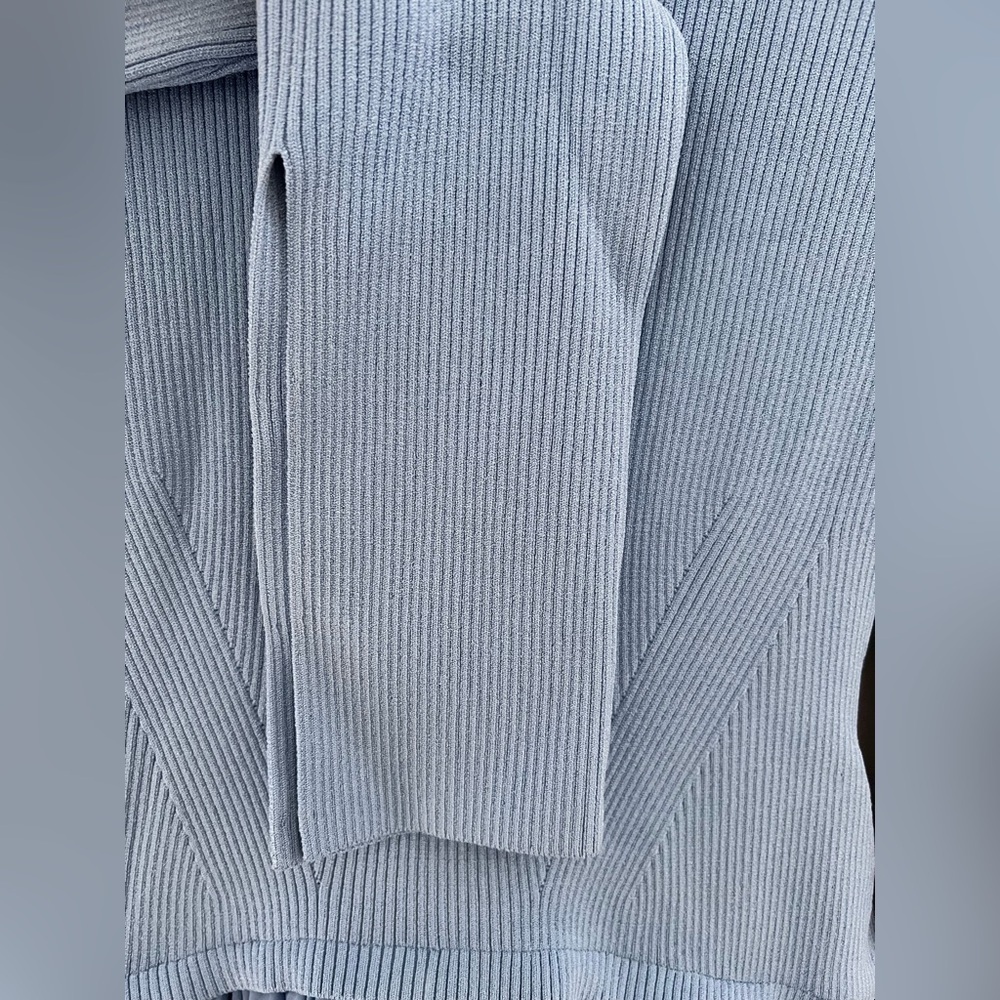SIMKHAI Kenlie Ribbed Knit Taffeta Midi Dress Blue Size XS
EUC ISO Taylor Swift - Picture 7 of 9